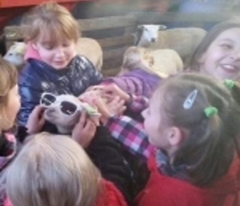 Blije Wit Russische kinderen in Dronrijp!